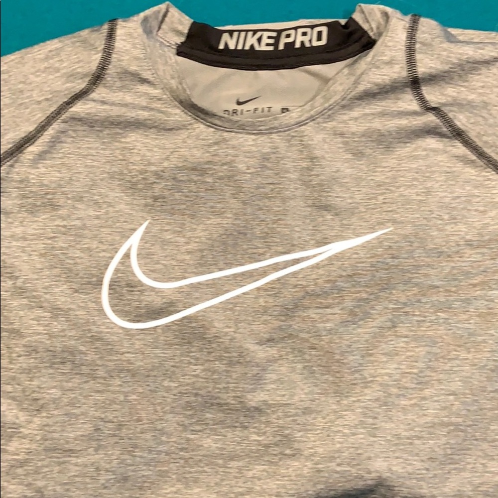 Like new Nike dri-fit long sleeve tee